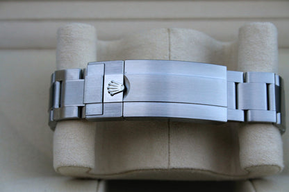 SUBMARINER LUNETTE VERTE MODÈLE Starbucks